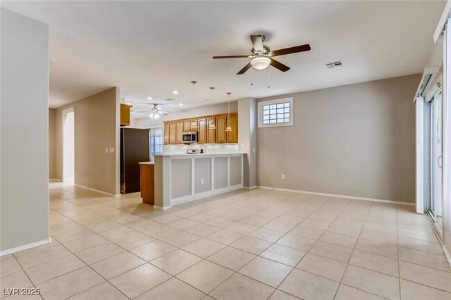 Building Photo - 2318 Sand Lily St