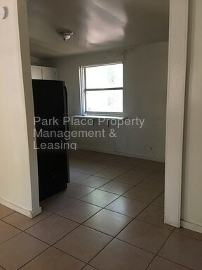 Building Photo - 1710 Eisenhower St