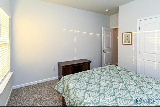 Building Photo - 13222 New Foal Ln NW