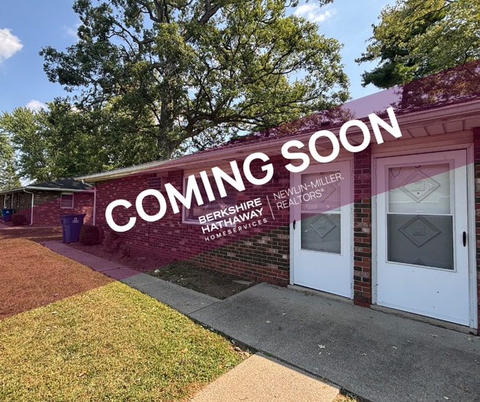 Primary Photo - 2 Bedroom Apartment Close to Mall