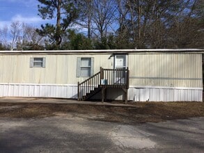 Building Photo - 106 Ponds Ln