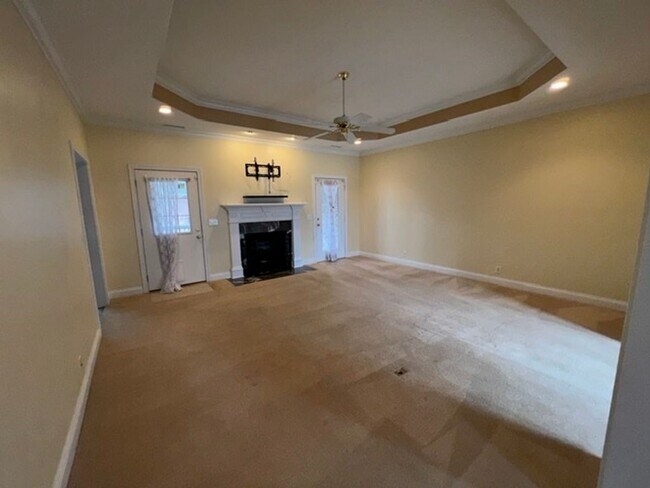 Building Photo - 3 br, 2.5 bath House - 354 Sayre Lane