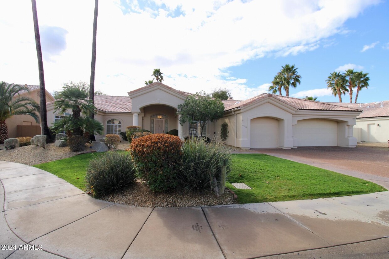 Primary Photo - 9569 E Yucca St