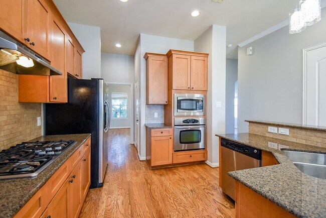 Foto del edificio - 5615 Winsome Ln