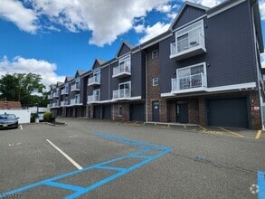 Building Photo - 59 Willet St