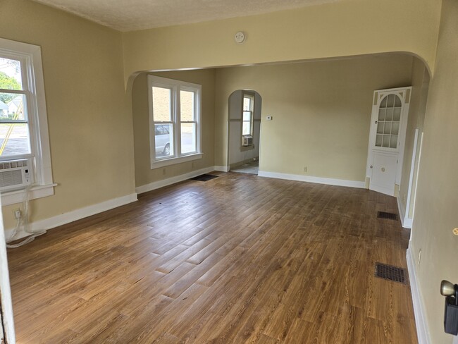 Foto del edificio - 1615 Tuttle Ave