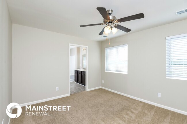 Foto del edificio - 900 Hawthorn Ln