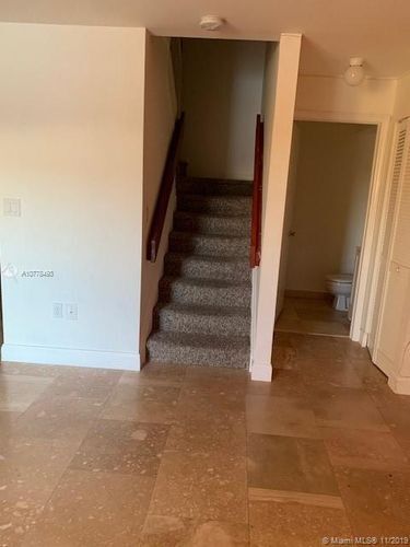 Foto del edificio - 350 NW 84th Ct