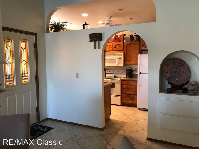 Building Photo - 2 br, 2 bath House - 696 A Leisure World