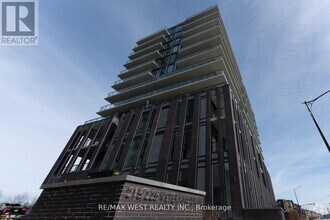 Building Photo - 215-215 Veterans Drive