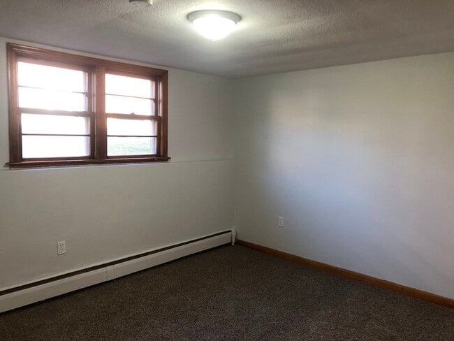 Building Photo - 103 Trapelo Rd