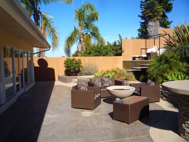 Building Photo - Mission Bay Single Story Updated House