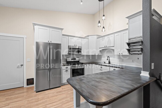 Foto del edificio - Updated 3 Bed 2 Bath Home With Brand New 2...