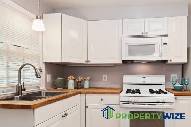 Foto del edificio - 6002 Northwood Dr