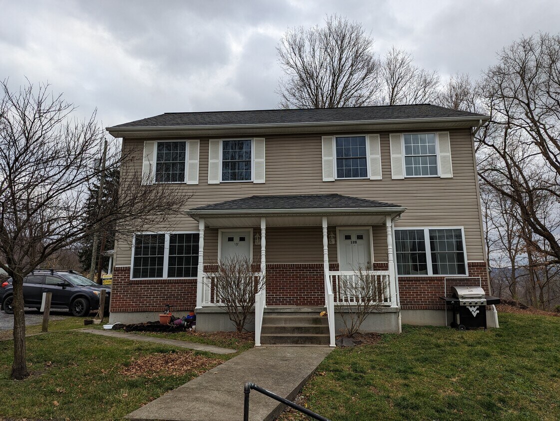 122 Putnam St, WV 26505 Townhome Rentals in WV
