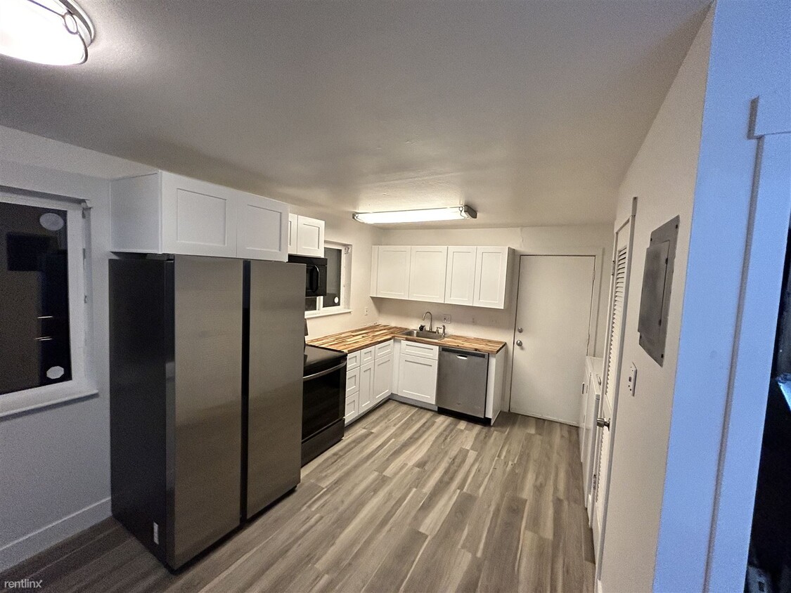 Primary Photo - 2 br, 1 bath Duplex - 1208 Harris Avenue