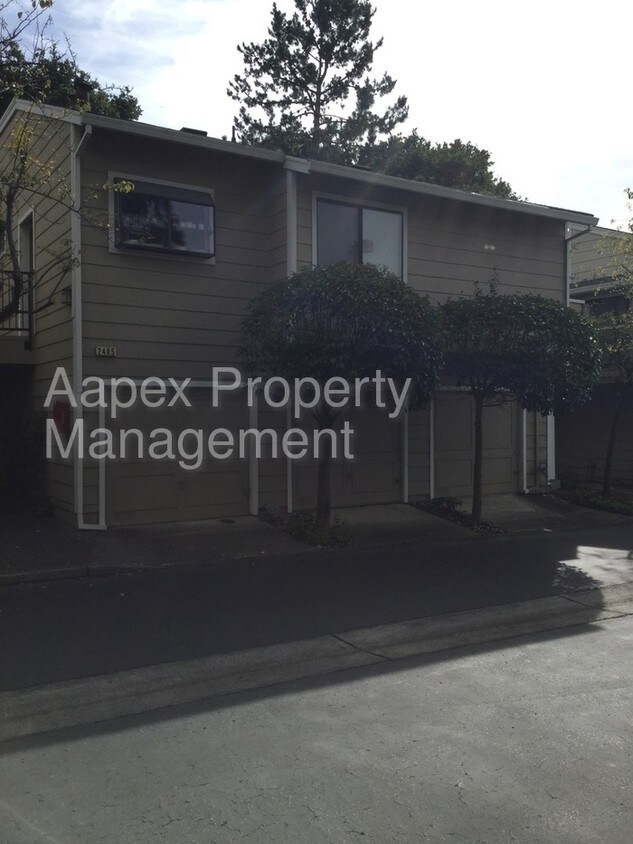 Primary Photo - 2485 St Helena Dr