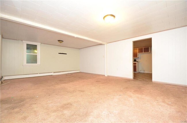 Building Photo - 246 Hudsondale St