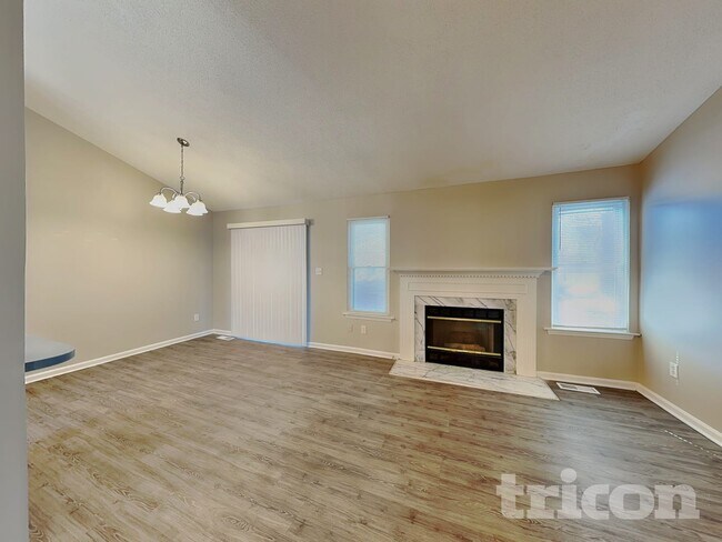 Foto del edificio - 3520 Lytham Pl