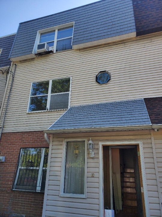 Building Photo - 536 Pugsley Ave