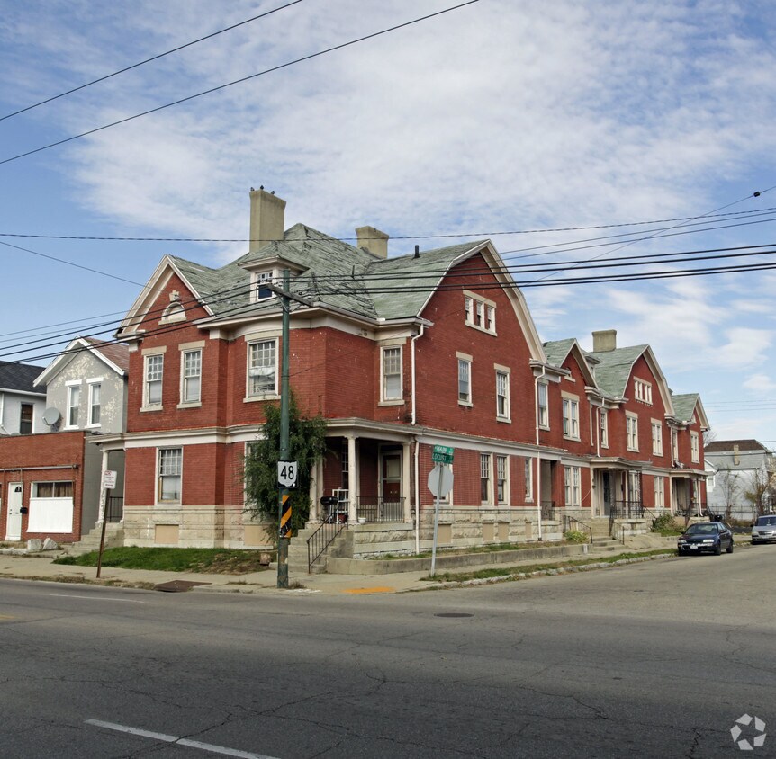 Primary Photo - 9 Locust St