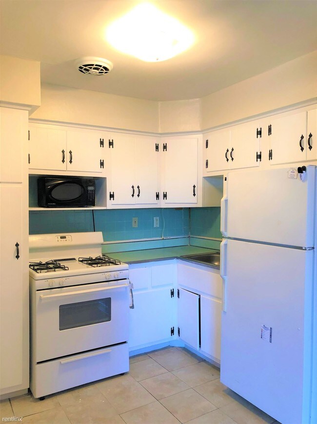 Building Photo - 2 br, 1 bath  - 392 Beverly Blvd Apt A