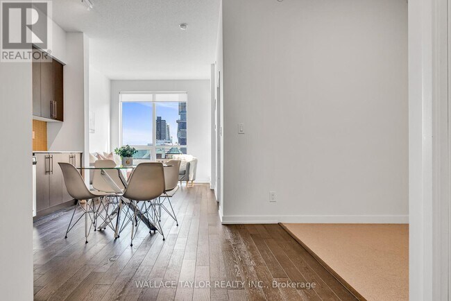 Building Photo - 4311-4011-4011 Brickstone Mews