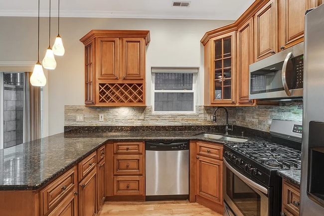 Foto del edificio - 6229 N Richmond St