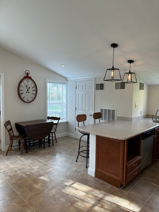 3045 Conestoga Rd Unit Loft, Glenmoore, PA 19343 Apartments in