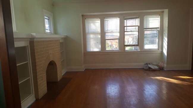 Foto del edificio - 2462 N 51st St