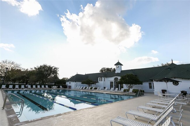 Foto del edificio - 4249 Centergate Ln