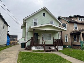 Building Photo - 2442 16th St NE