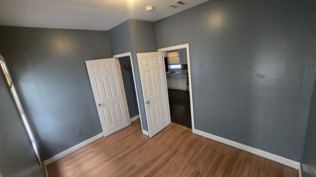 Foto del edificio - 830 S 18th St