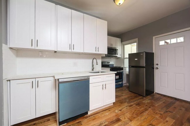 Foto del edificio - 1235 Manor Ave