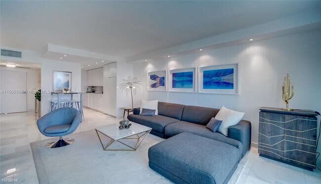 Foto del edificio - 2 br, 1 bath Condo - 2301 Collins Ave # A638