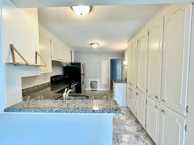 Building Photo - 72 Lyman St