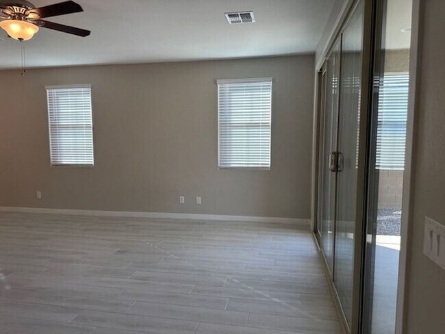 Foto del edificio - For Lease Now-$2,700 Built in 2023 beautif...