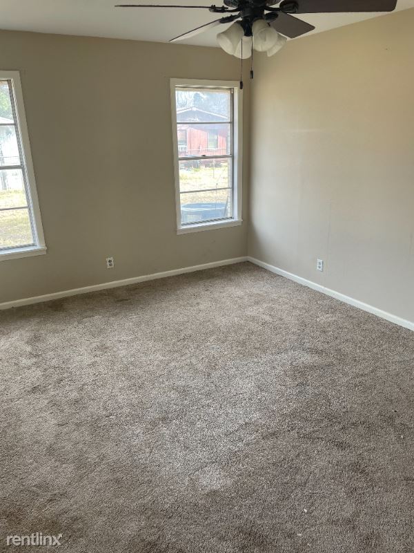 Foto del edificio - 3 br, 2 bath House - 1612 Main St