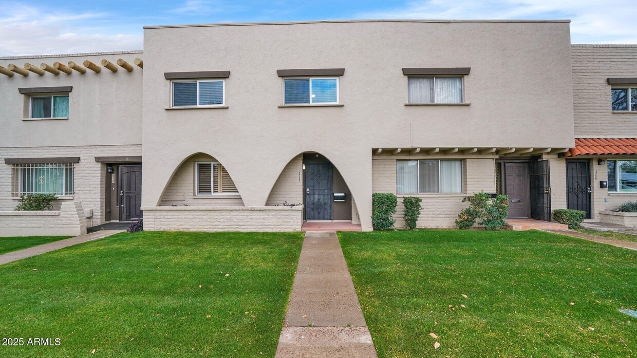 Primary Photo - 6825 E Osborn Rd