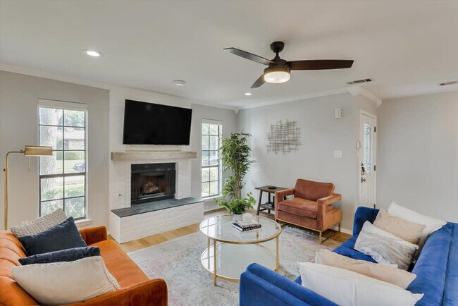 Foto del edificio - 3209 Sailmaker Ln