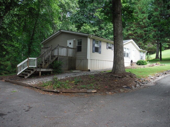 Building Photo - 127 John Lewis Dr