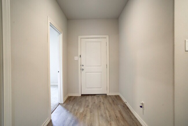 Foto del edificio - Modern townhome in South Lubbock