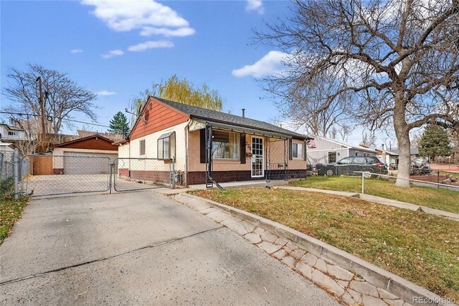 Photo - 225 S Yates St House