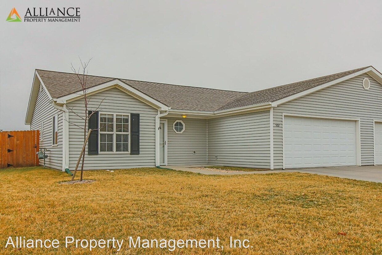 Primary Photo - 3 br, 2 bath House - 502 Stone Pointe Dr.