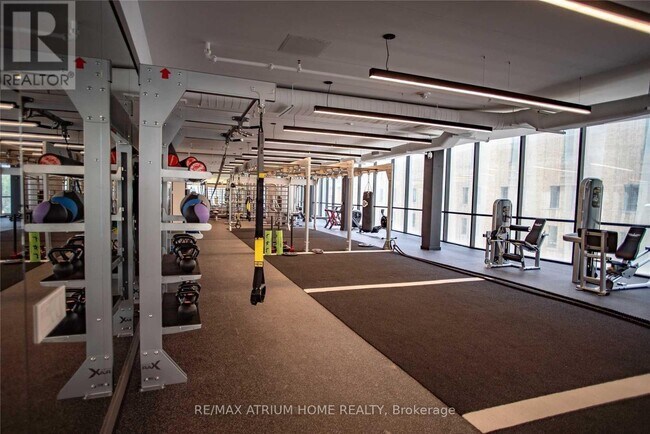 Building Photo - 85 Wood St