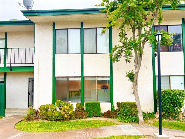 Foto principal - 1735 E Washington St