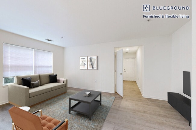 Building Photo - 1569 Onyx Dr