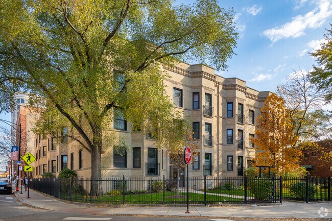 Foto del edificio - 4749-4755 N Magnolia Ave
