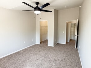 Building Photo - Highclere Apartments