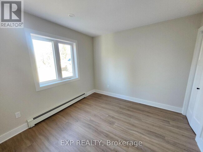 Building Photo - 349 Pine Hill Rd